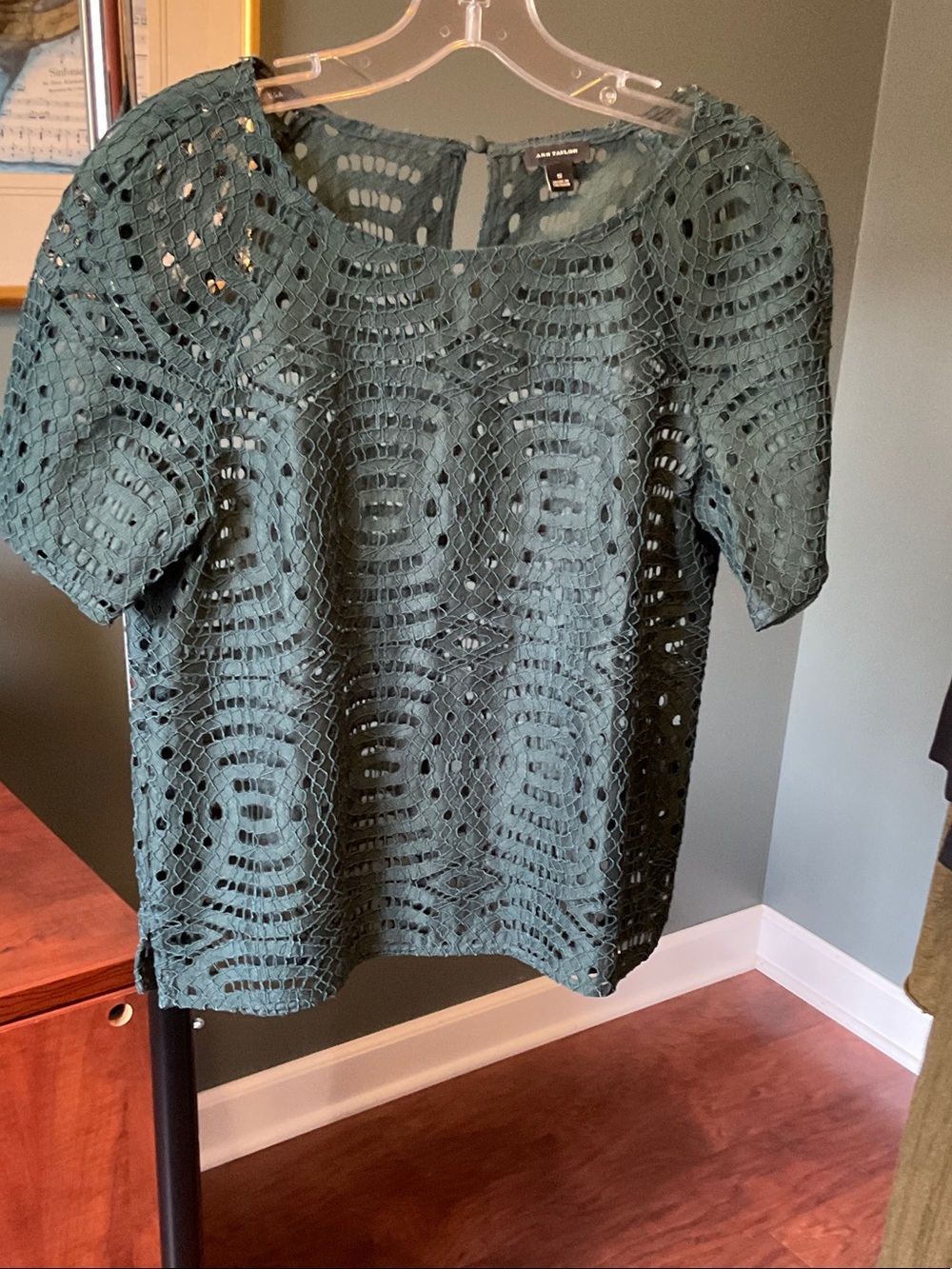 Ann Taylor Forest Green Crochet Lace Short Sleeve Blouse